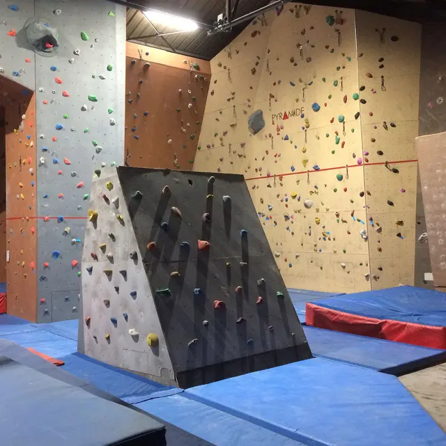 Espace escalade Patrick Edlinger - Barcelonnette