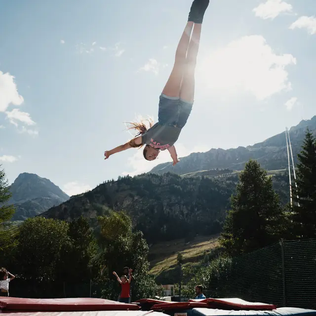 AccroVal trampoline
