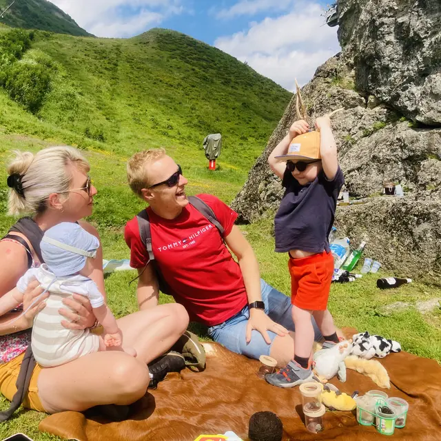 Ateliers d'initiation à la montagne pour les tout-petits par les sens