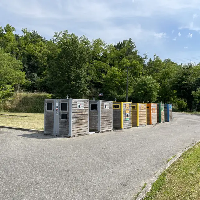 Borne de tri sélectif