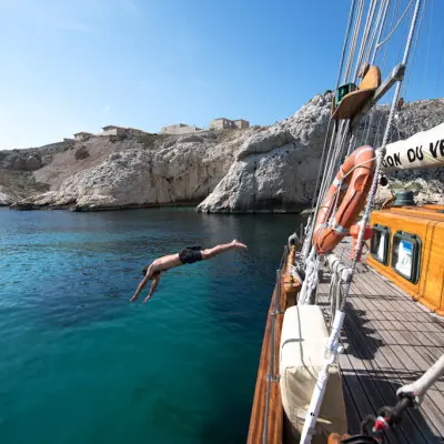 Journée Calanques, voile et baignade sur Le Don du Vent