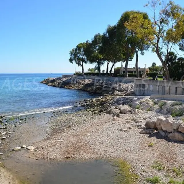 Plage de la piscine