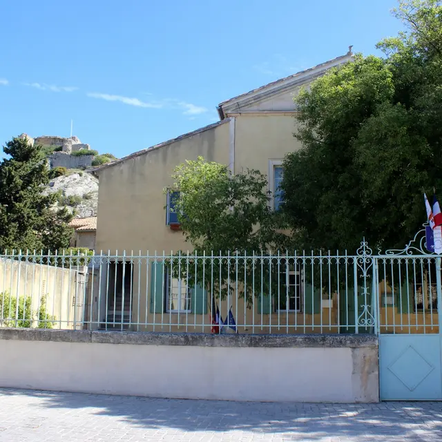 Mairie d'Aureille_Aureille_extérieur