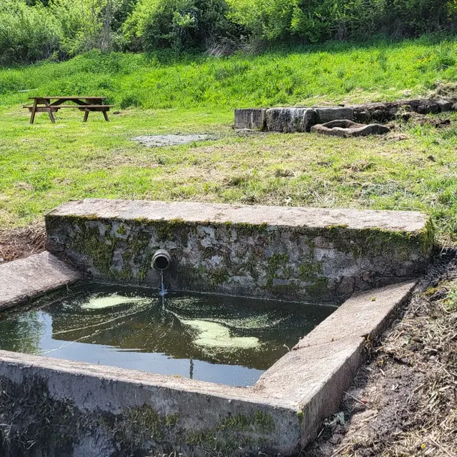 Aire de pique-nique et lavoir_Merle-Leignec