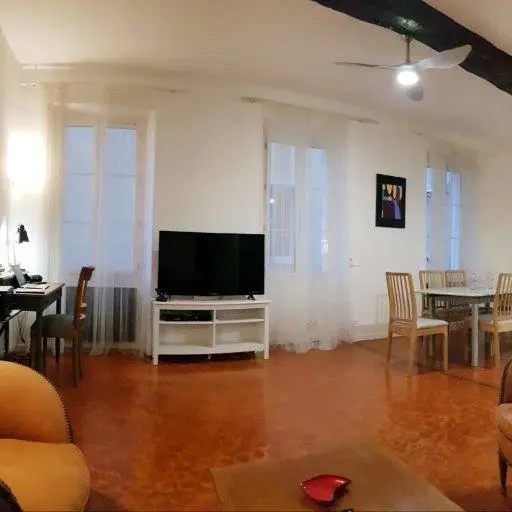 Appartement T4 - Mme Lecoeur - Hyères médiéval