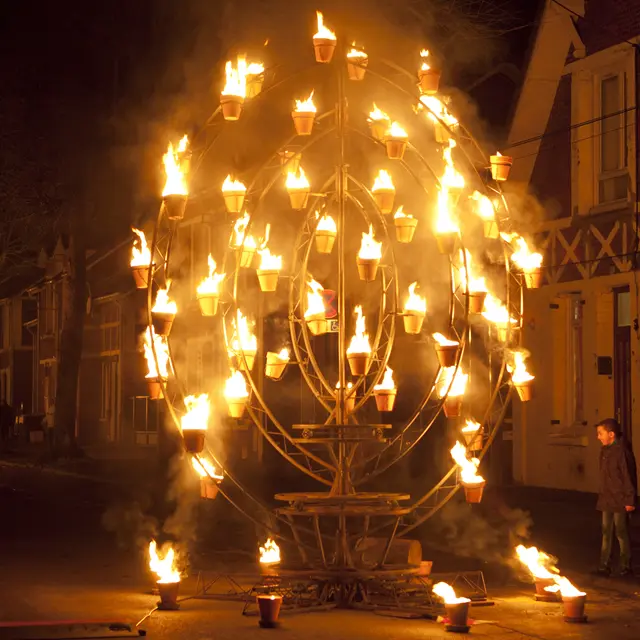 Installation de feu - Compagnie Carabosse