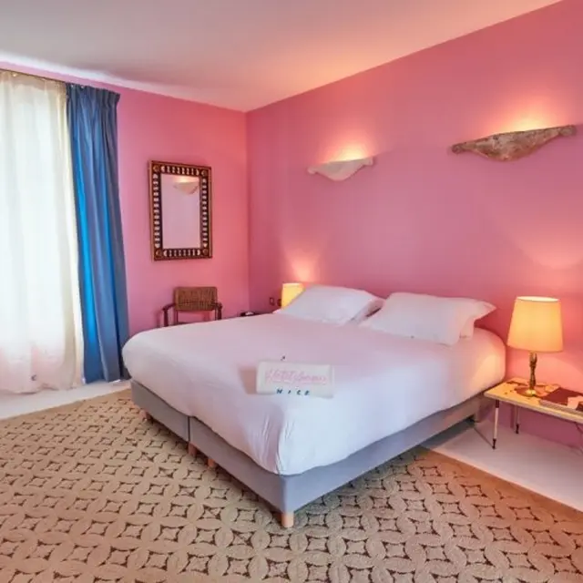 NICE Amour hotel chbre 2 site.jpg