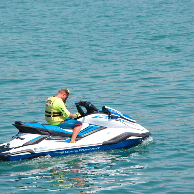New gliss by Saint-Cyr Jet ski
