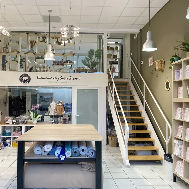 Show-room Super Bison