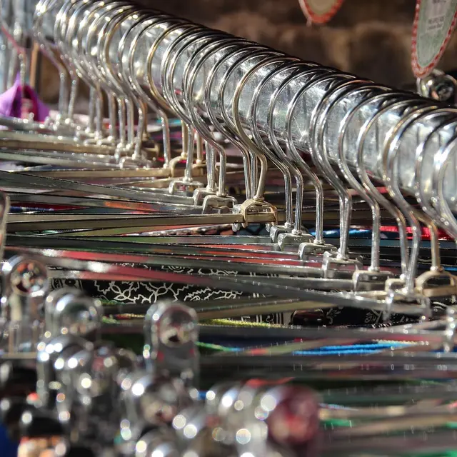 Brocante, vide greniers, vide nursery et vide fringues_Les Mées