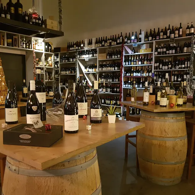 Restaurant § Cave à vins Plaisirs Divins