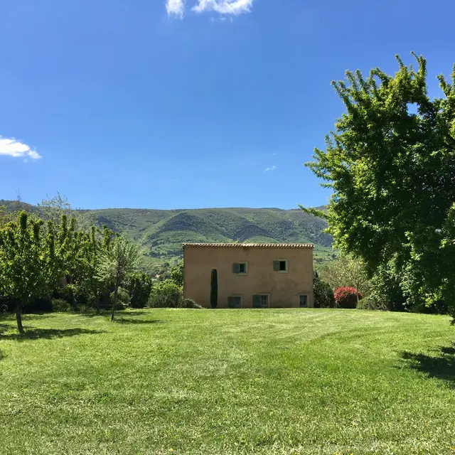 Vue du Mas des Lavandes