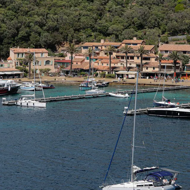Promenade côtière avec les Bateliers de la Côte d'Azur_La Londe-les-Maures