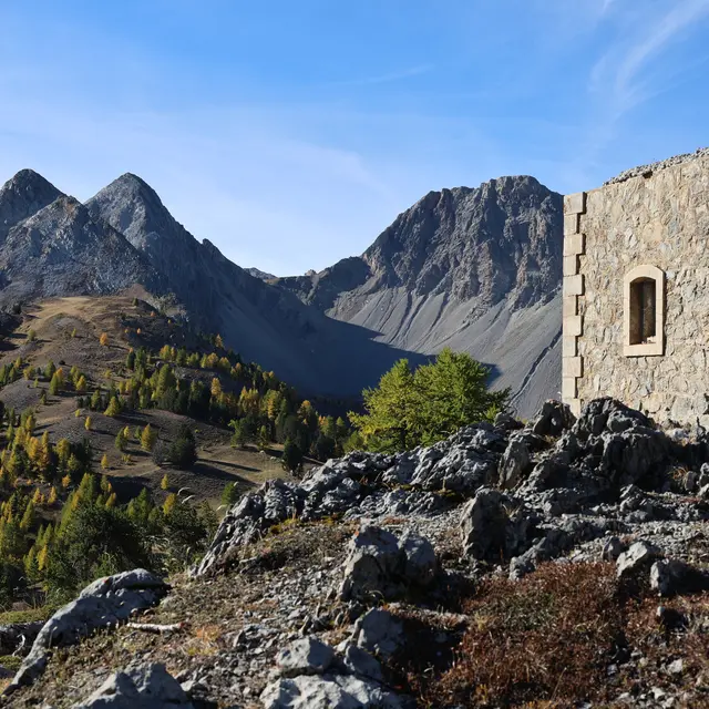 Ancien fort de la Lausette depuis Terre Rouge_Cervières