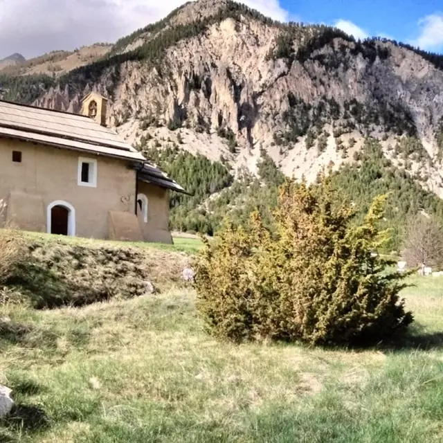 Chapelle Saint-Hippolyte au pied du col de l'Echelle