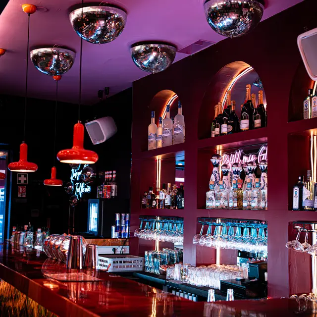 Glass Club_Cannes