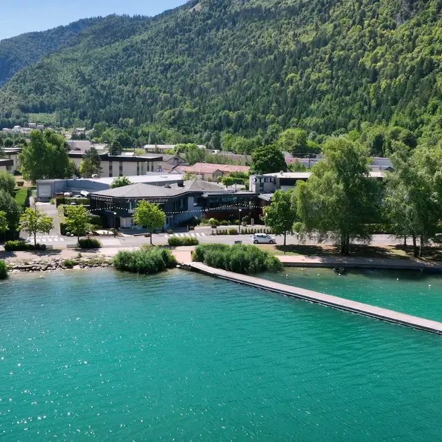 hotel-embarcadere-lac-nantua.jpg PHOTO 1