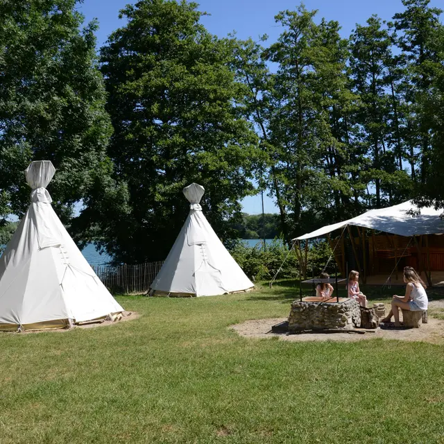 Camp indien la Plaine Tonique