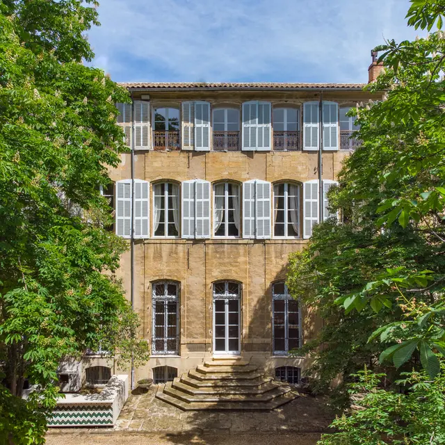 Façade