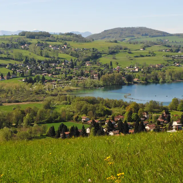 Paladru vue lac vers les 3 croix