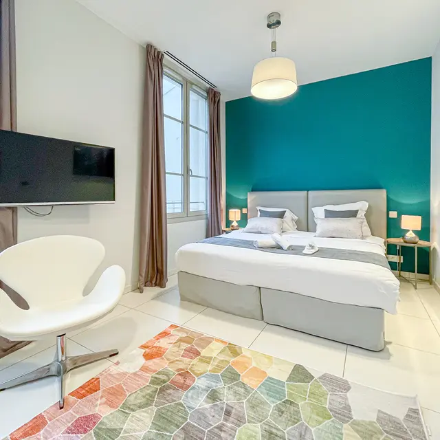 The Pool House 102_Cannes