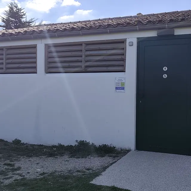 Toilettes publiques - Parc de Montamer_Sainte-Marie-de-Ré