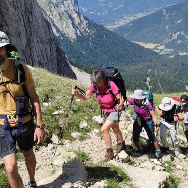 Randonner Malin : 4 jours de randonnée en étoile pour découvrir 3 massifs du Vaucluse_Mazan