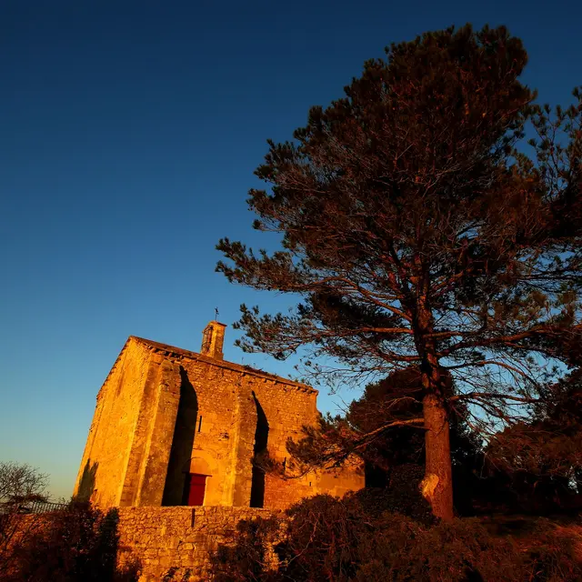 Chapelle Notre Dame du Château_Saint-Étienne-du-Grès