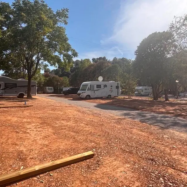 Aire de Camping-car Park_Saint-Laurent-du-Var