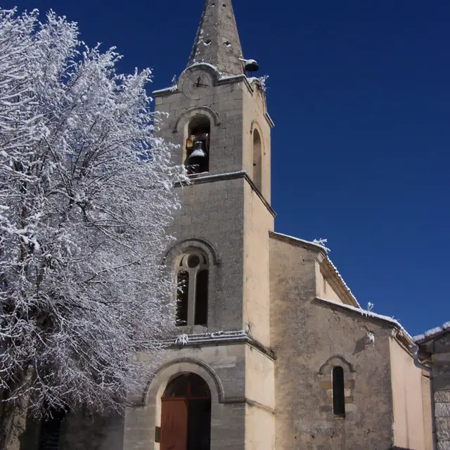Eglise de Monieux sous la neige