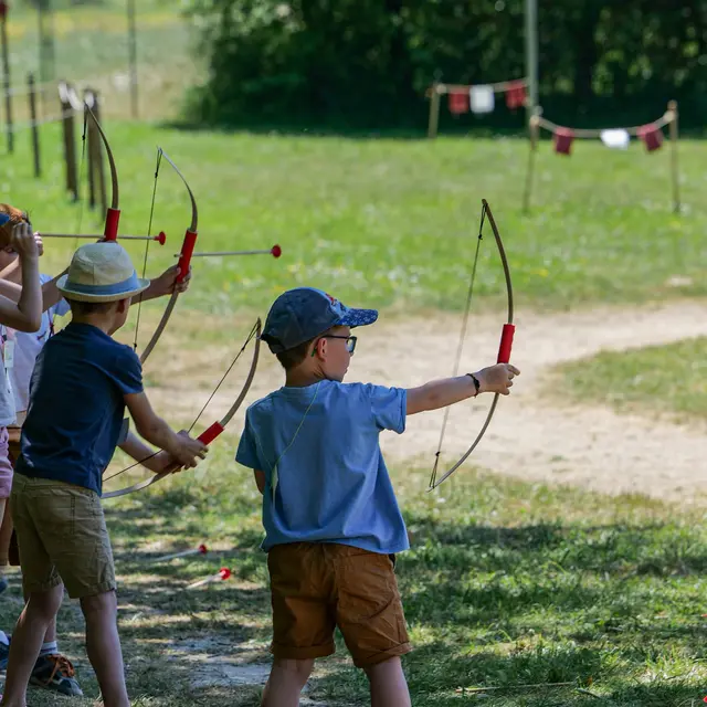 Apprentis chevaliers / chevaleresses au Château à motte