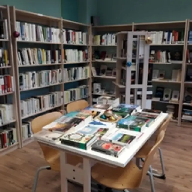Bibliothèque Plume et Feuille de Roaix_Roaix
