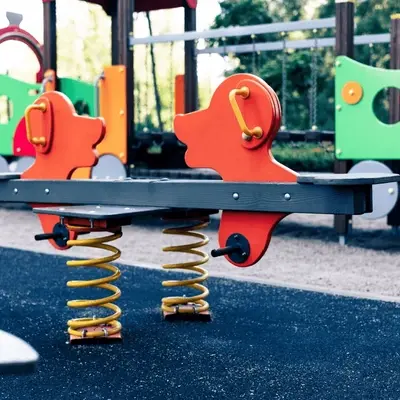 Aire de jeux_Illier-et-Laramade