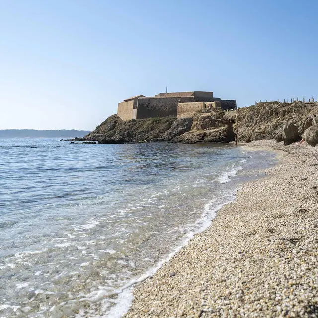 Tour Fondue fort (batterie du Pradeau) (Hyres) | Provence-Alpes-Cte  d'Azur Tourism