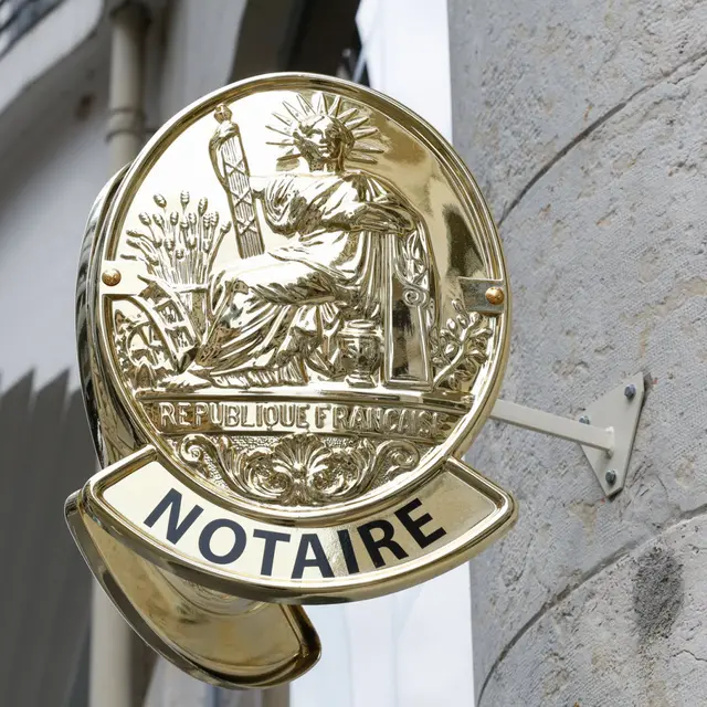 NOTAIRE