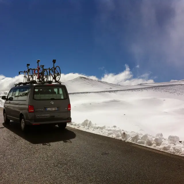 Vehicule d'assistance lors d'un sejour