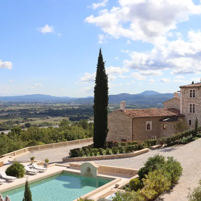 Piscine et vue panoramique