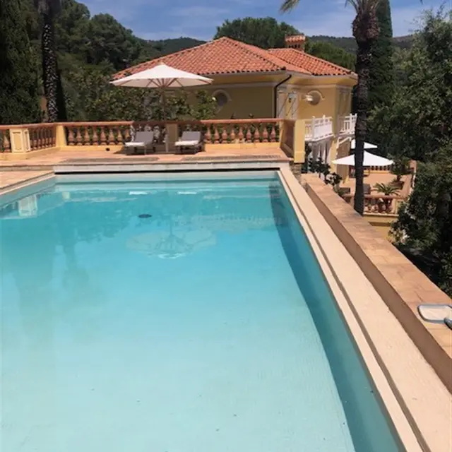 Villa Jaune