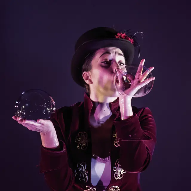 La dompteuse de bulles_Saint-Martin-de-Crau