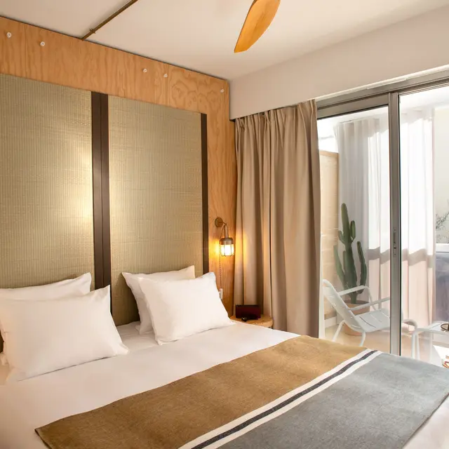 MOB HOTEL Cannes