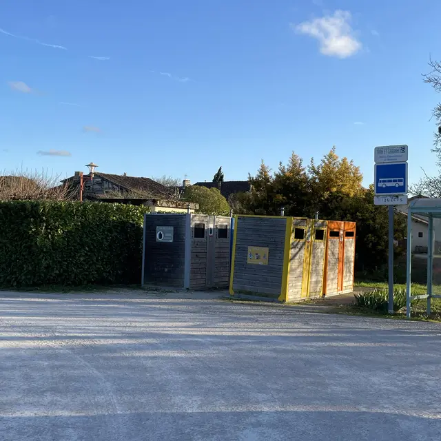 Bornes de tri salle des fête de Piquecos_Piquecos