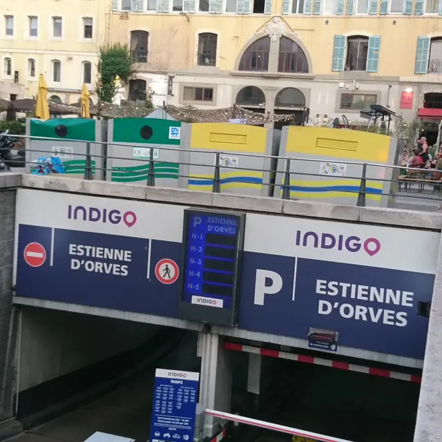 Parking d'Estienne d'Orves