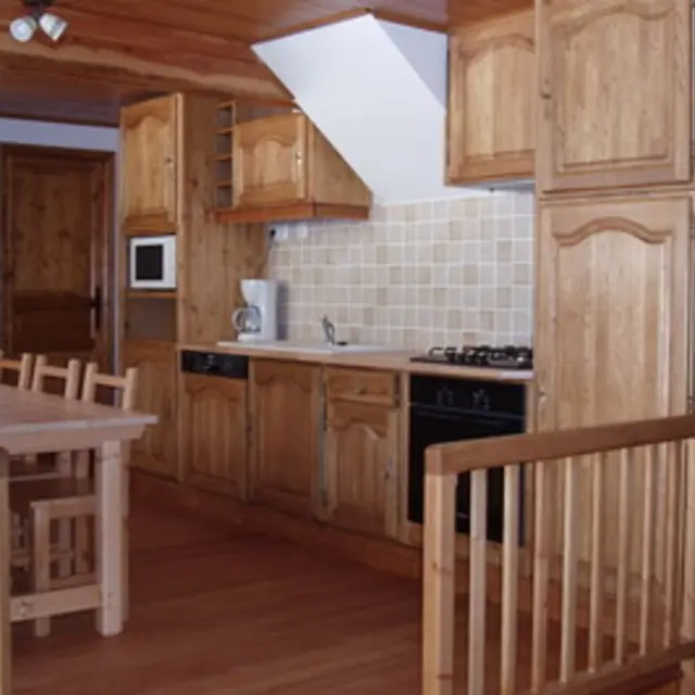 séjour et coin cuisine