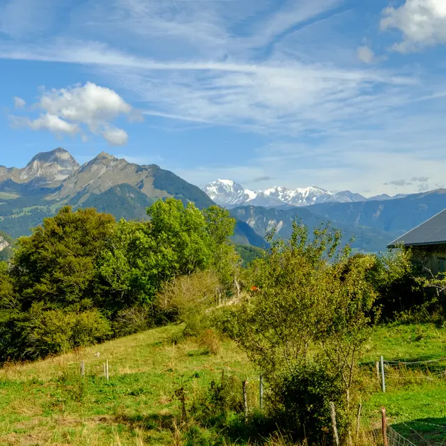 Randonnée à Saint-Ferreol Vue depuis Solliet