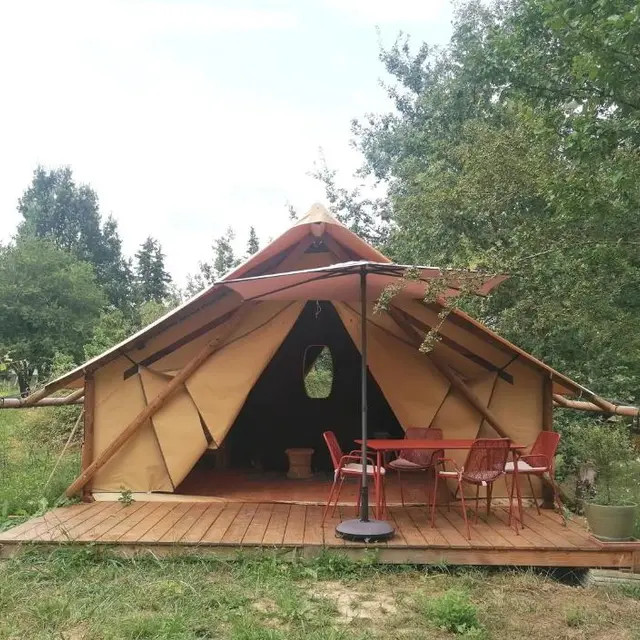 La lodge Crusoé_Beaumont-de-Lomagne