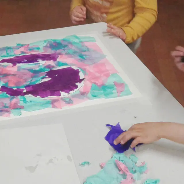 collage de papier de soie