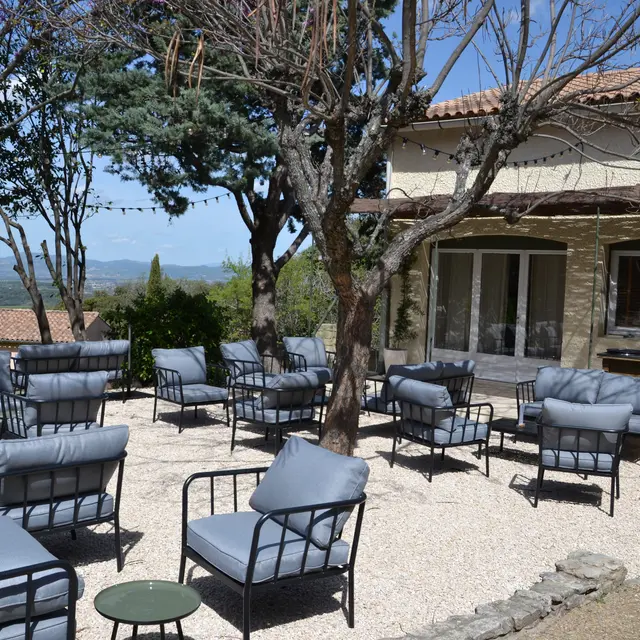 Bar lounge le Perchoir_Venasque