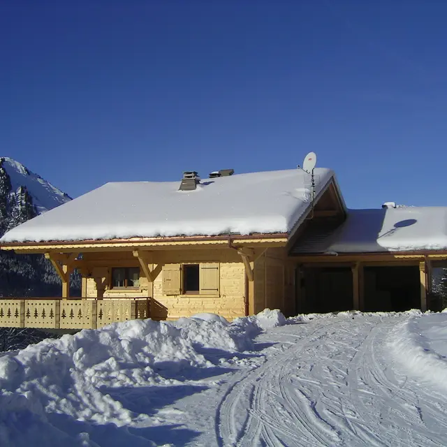 Extérieur_hiver_Chalet_La Roseraie_Châtel