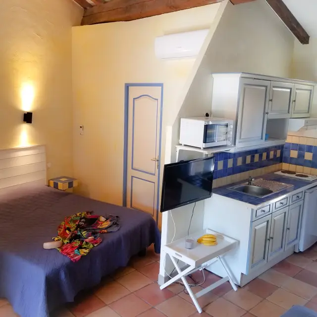 studio spacieux climatisé