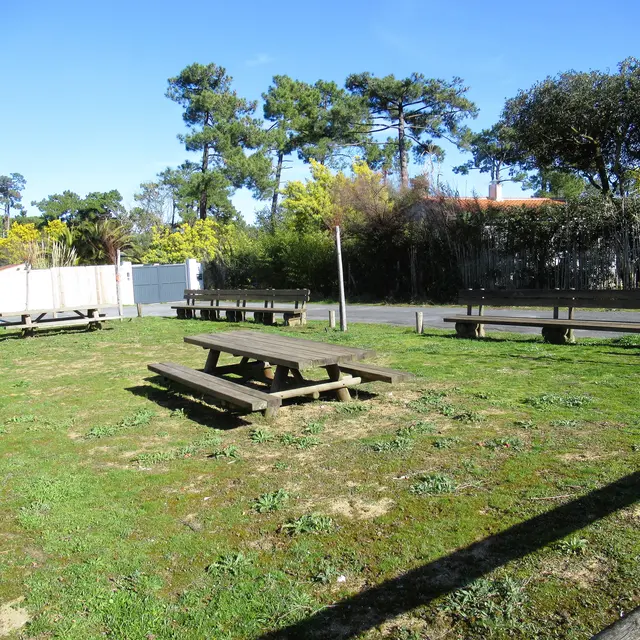 Tables pique-nique Charbonnières